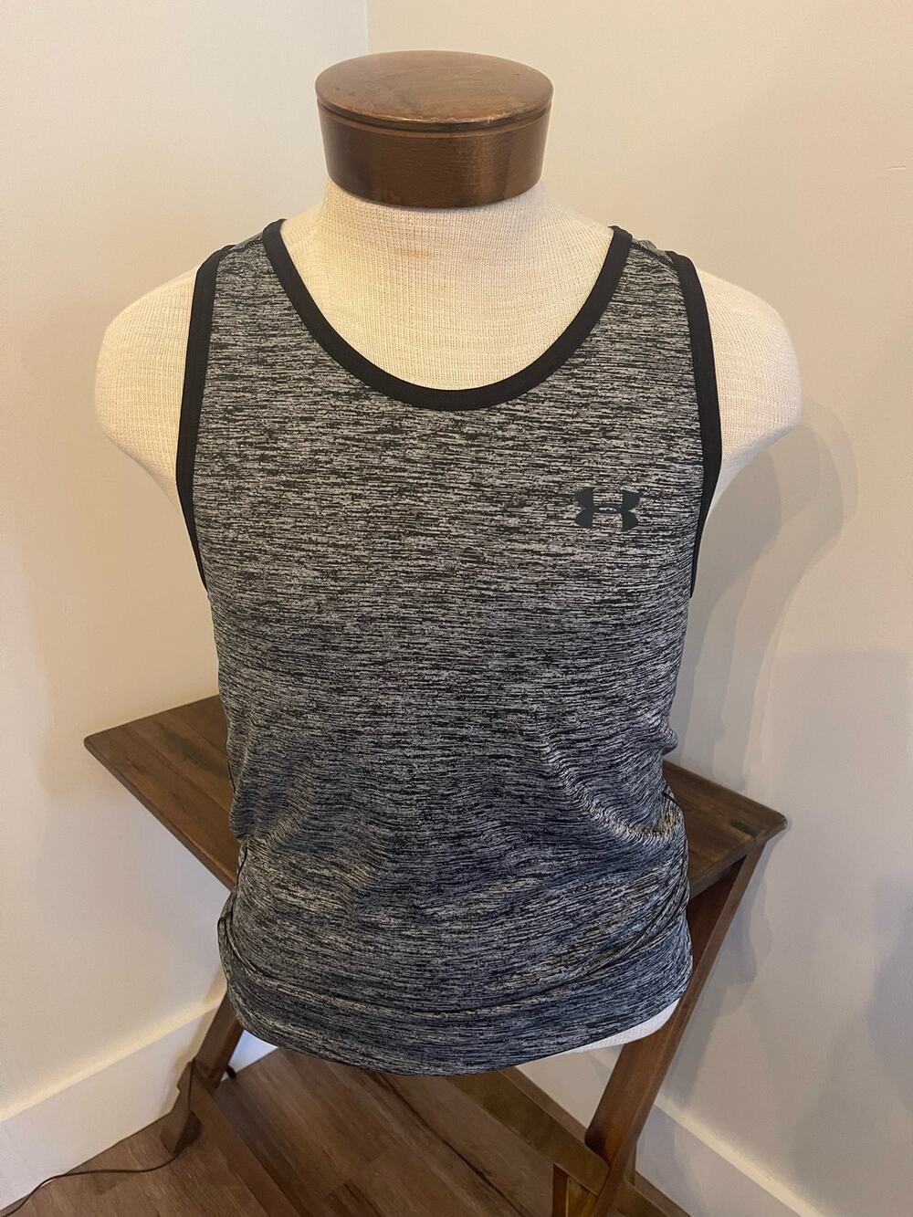 Under Armour Heather Gray Tank Loose Fit Size Small